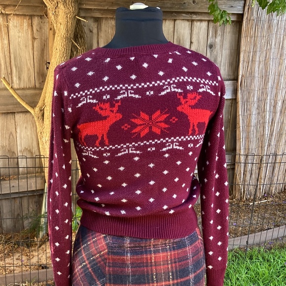 Burgundy & Red Holiday Sweater - Picture 4 of 5